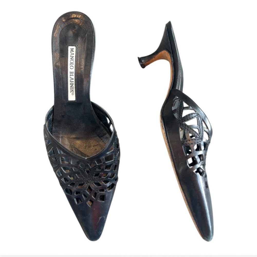 Manolo Blahnik Black Cutout Mules - Picture 4 of 4